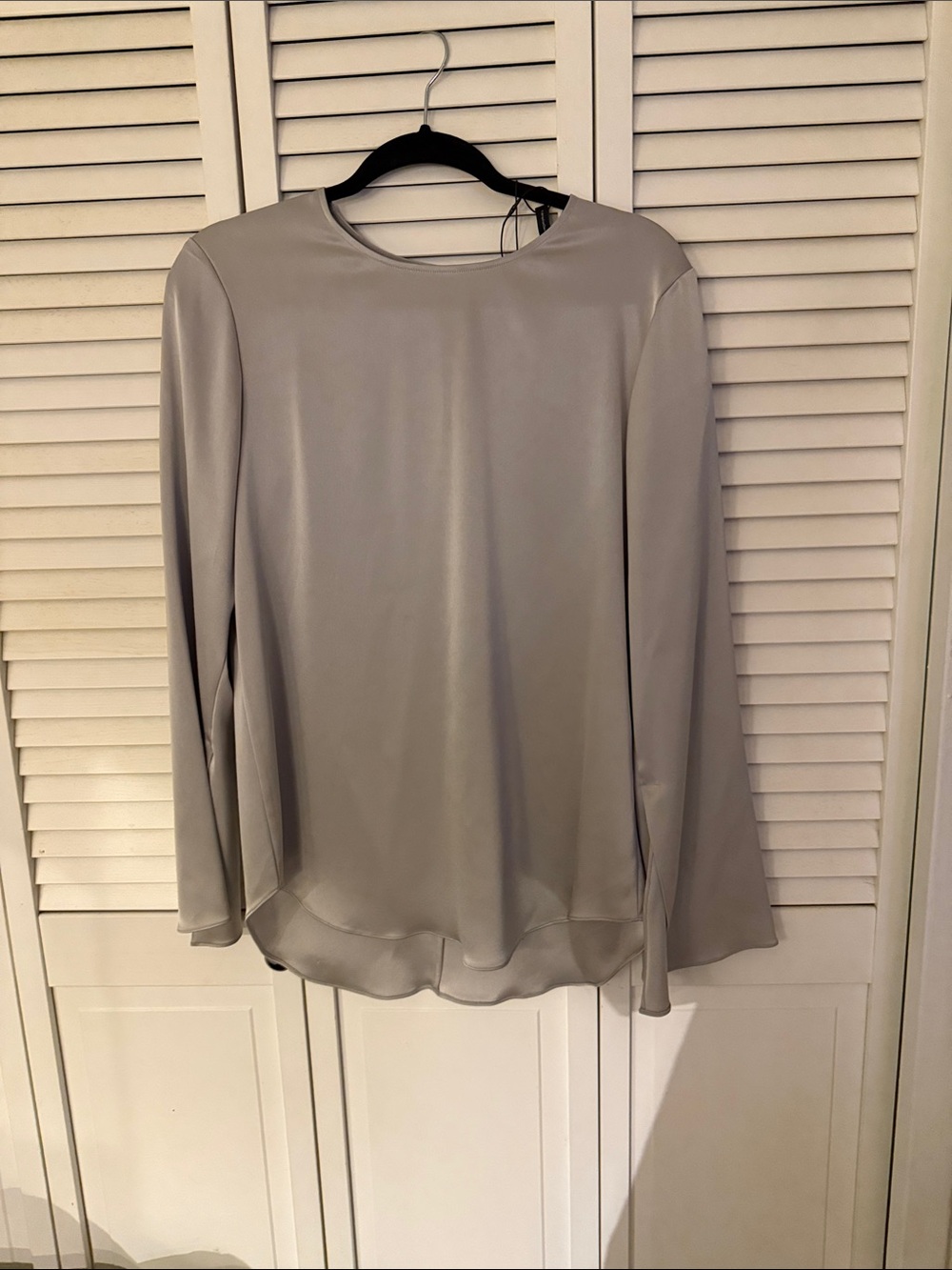 Theory Light Gray Silk Long-Sleeve Blouse